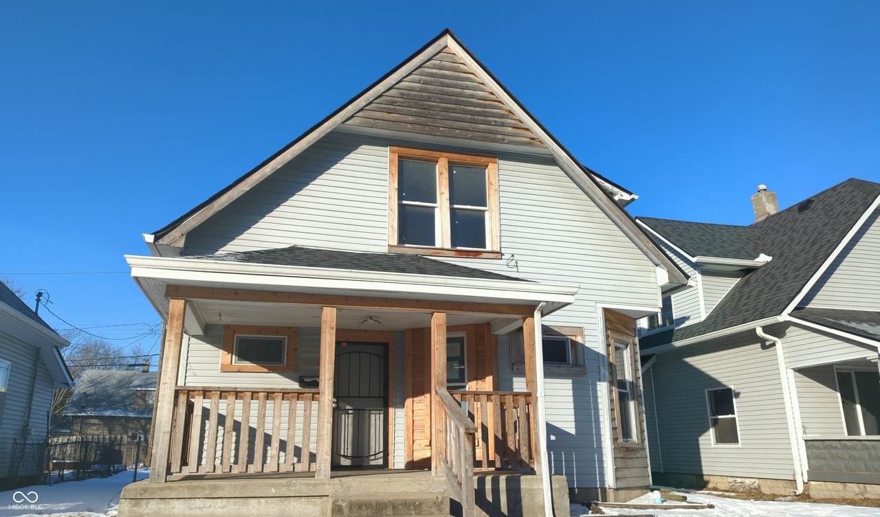 1052 Mount Street - Photo 1