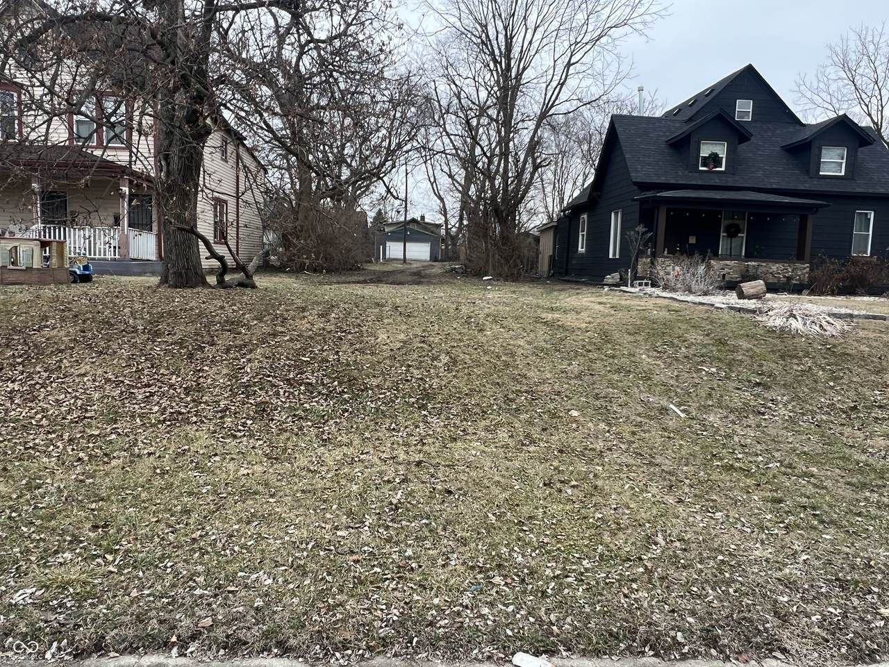 2710 Boulevard Place - Photo 1