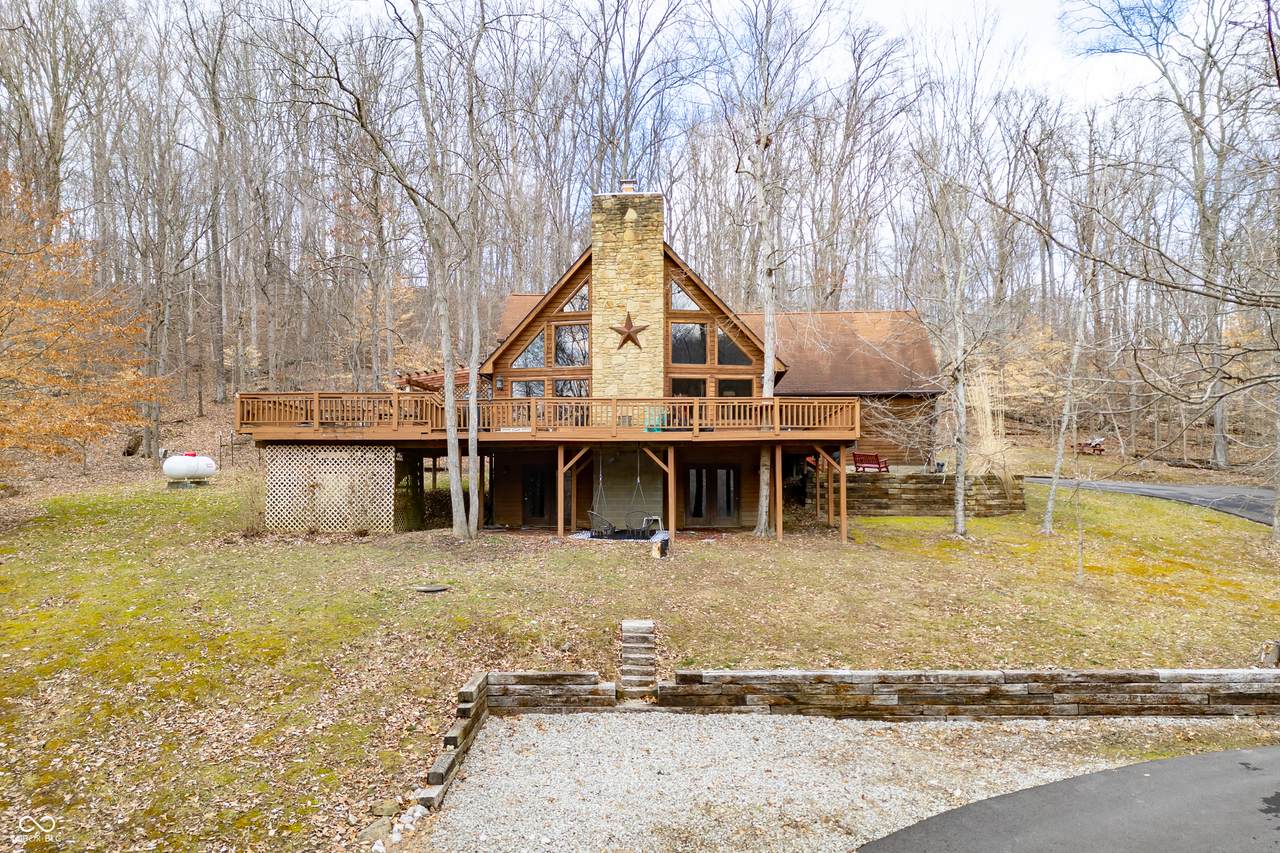2882 Whitehorse Road - Photo 1