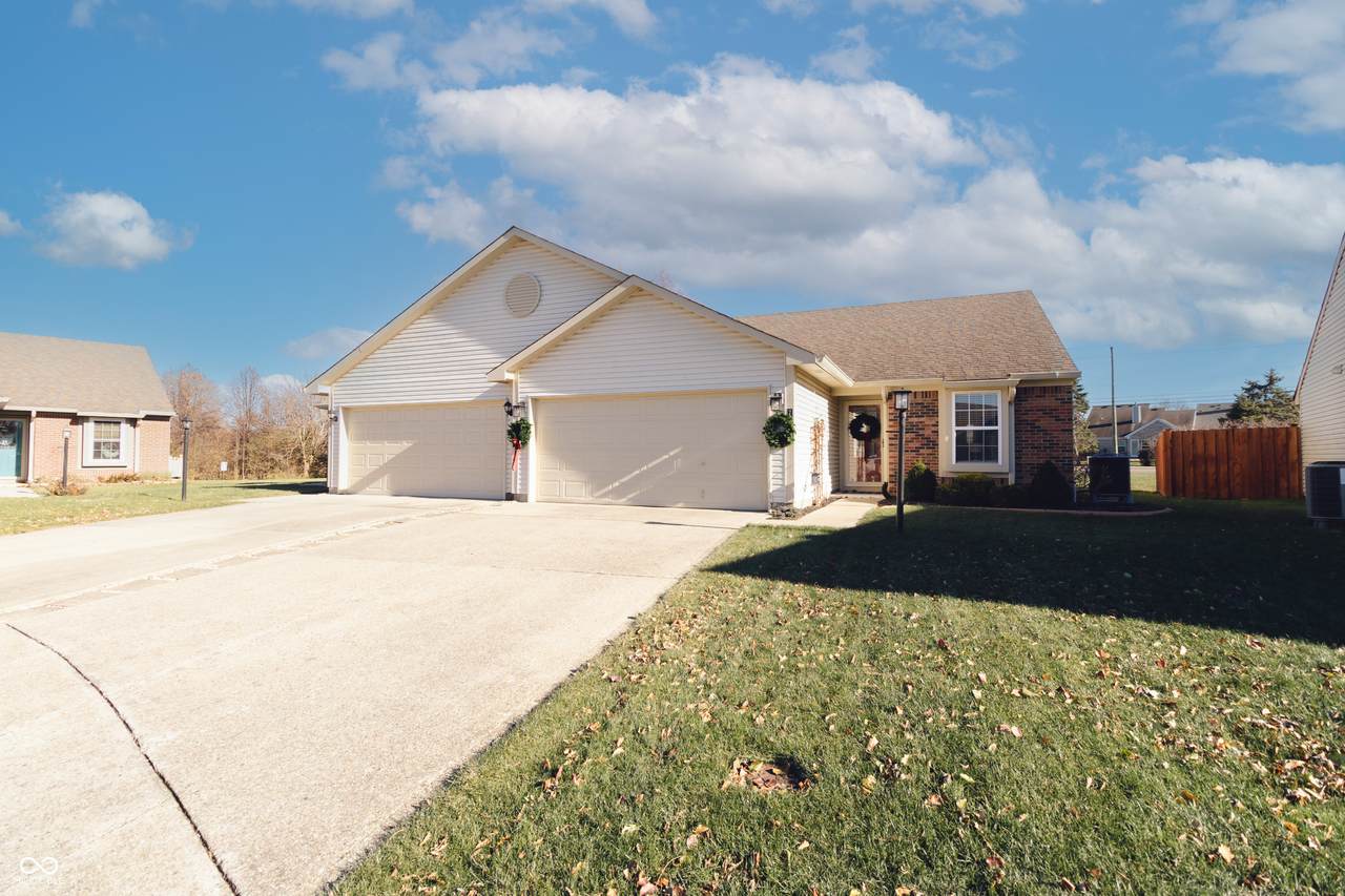 7221 Broyles Lane - Photo 1