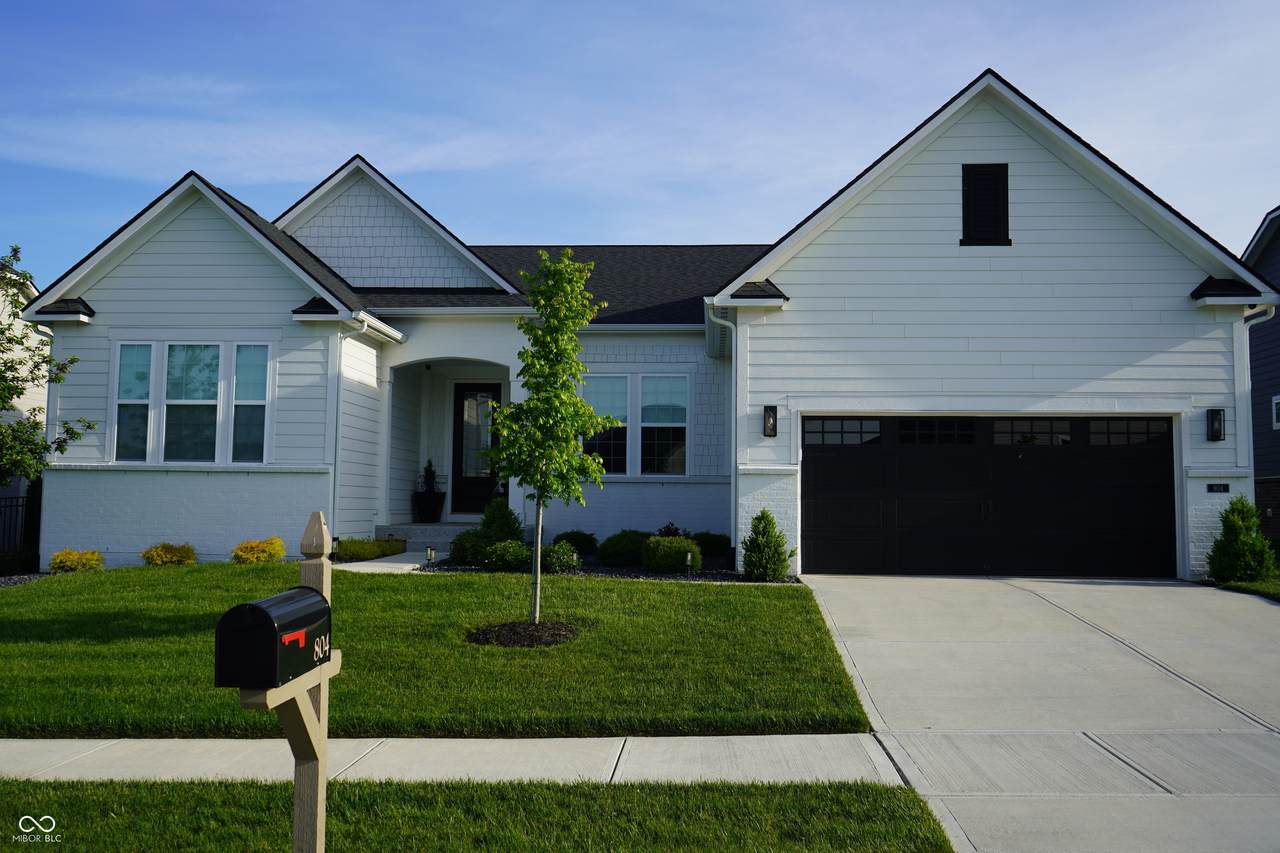 804 Whispering Oaks Drive - Photo 1