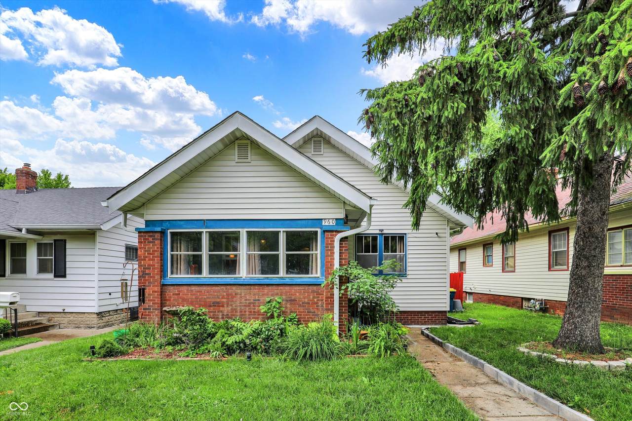 960 Cameron Street - Photo 1