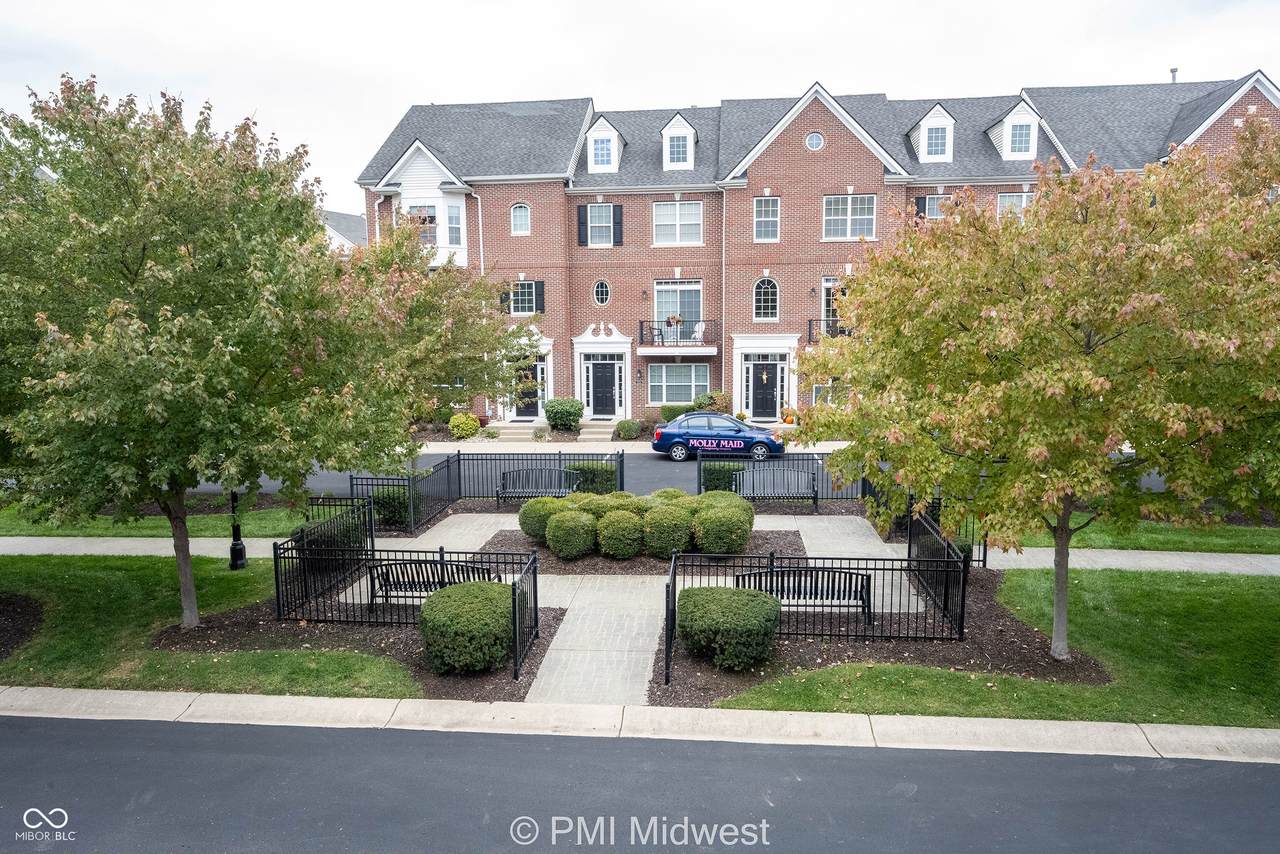 1033 3rd Avenue - Photo 1