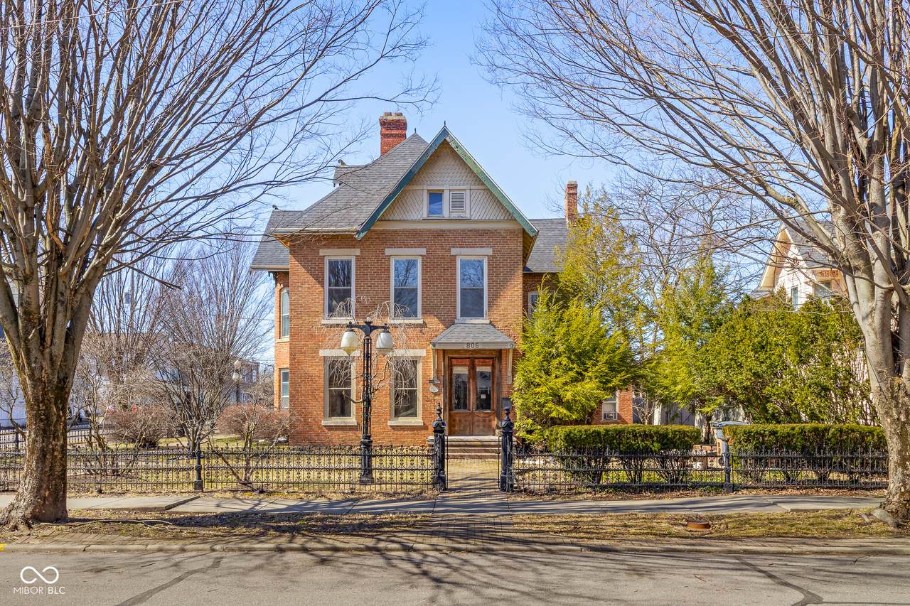 806 Franklin Street - Photo 1