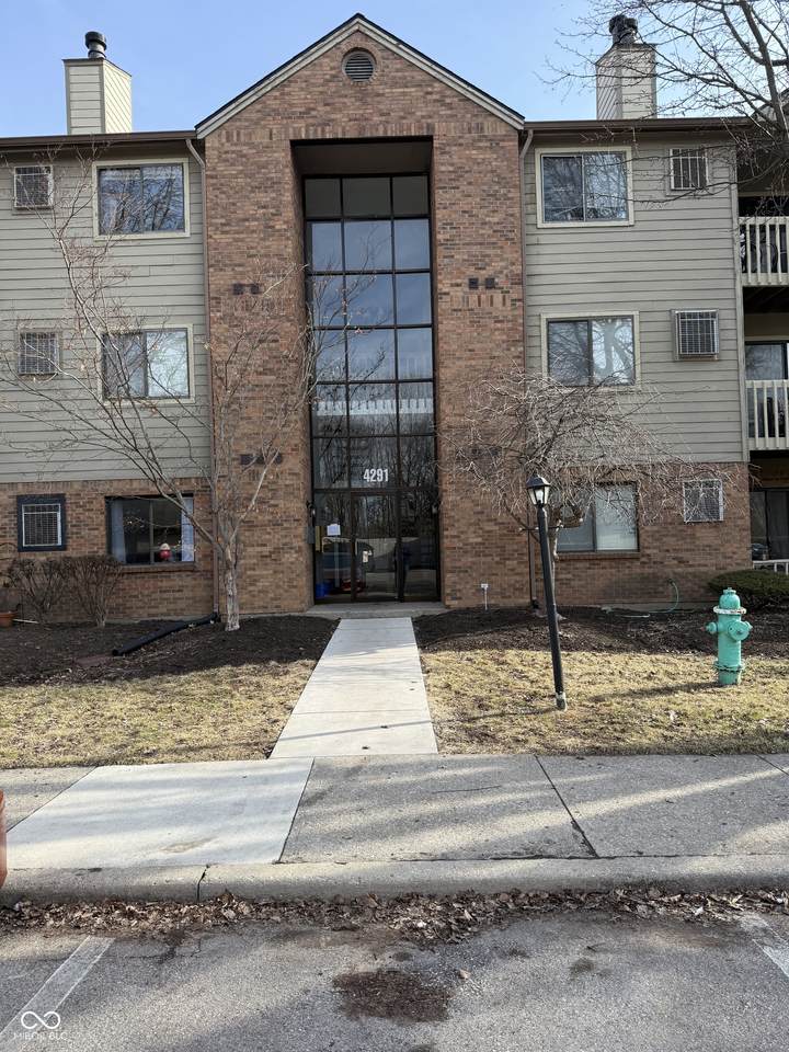 4291 Village Parkway Circle - Photo 1