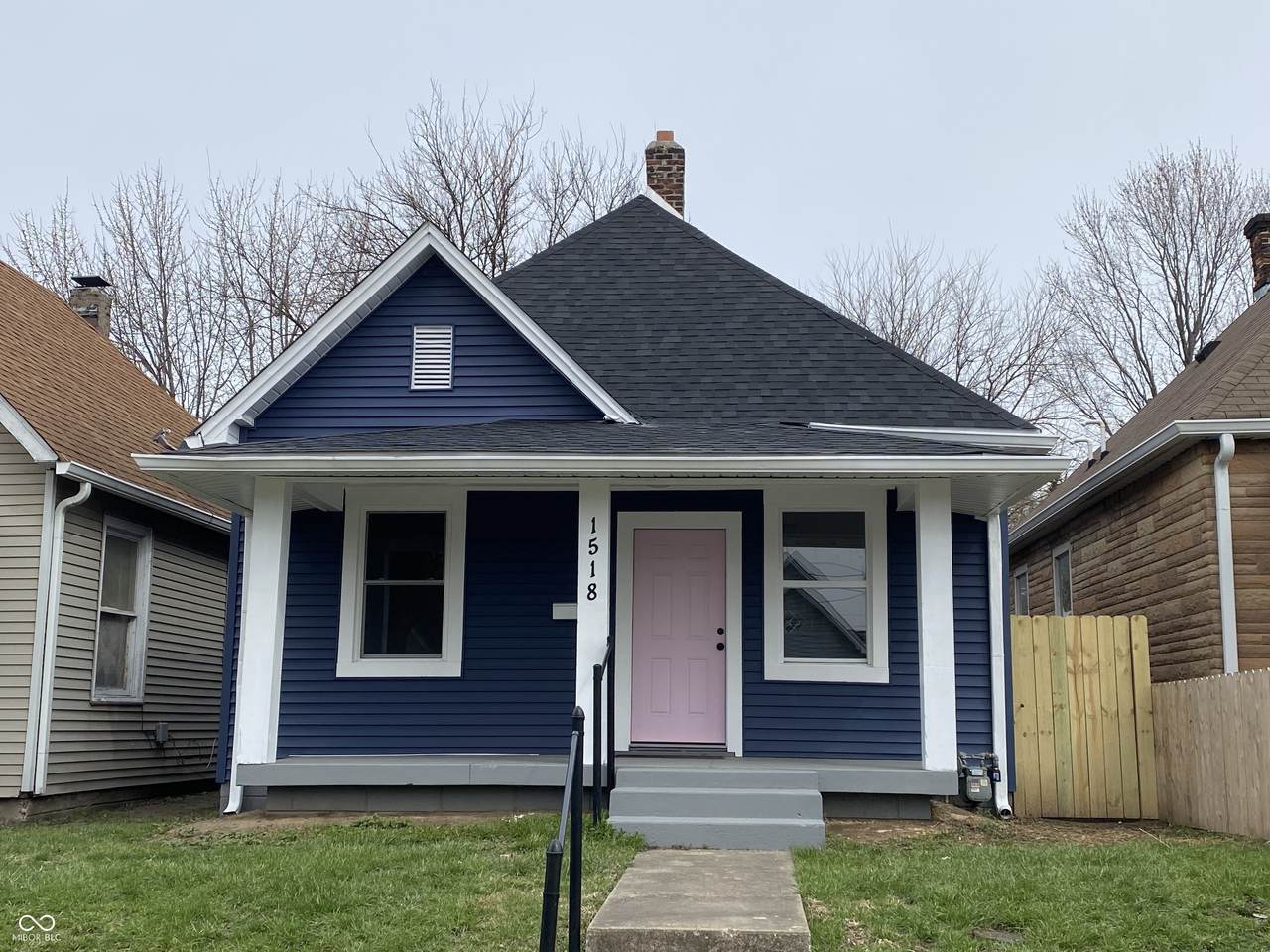 1518 Lawton Avenue - Photo 1