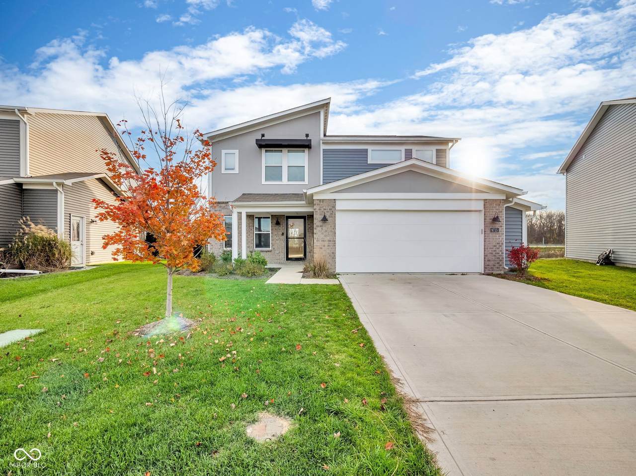9715 Violet Circle - Photo 1