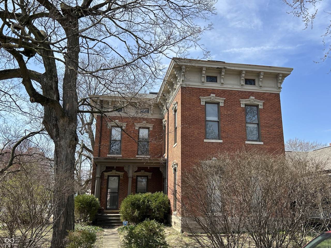 902 Broadway Street - Photo 1