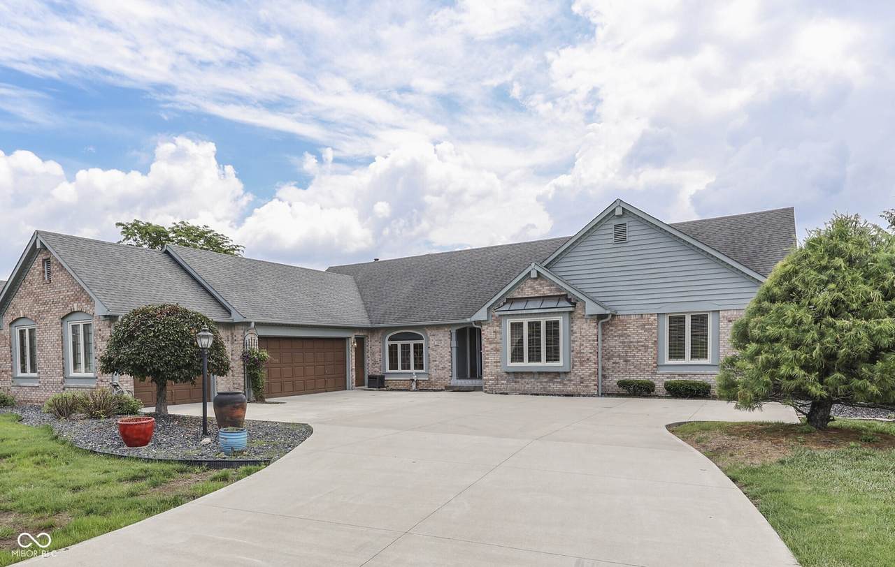 1021 Hudson Bay Drive - Photo 1