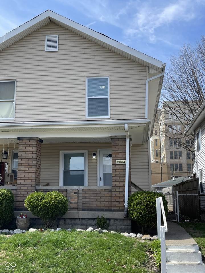 2034 Singleton Street - Photo 1