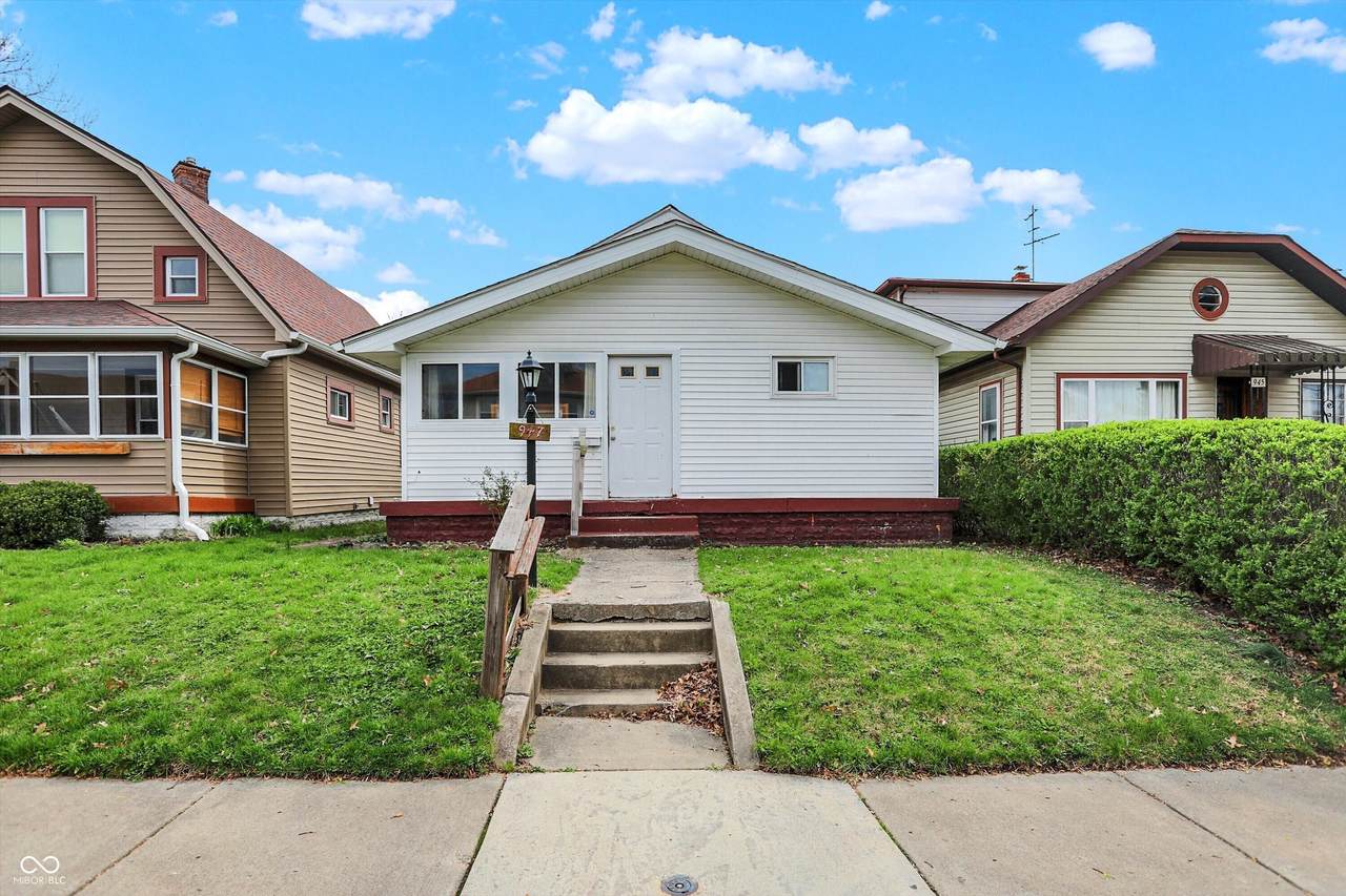 947 Bradbury Avenue - Photo 1