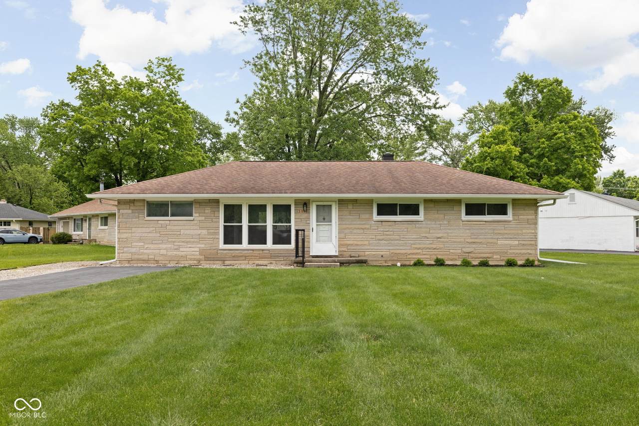 207 Stephen Court - Photo 1