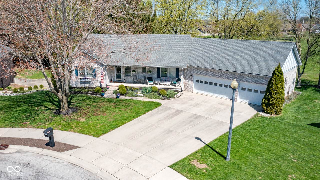 941 Deer Field Court - Photo 1