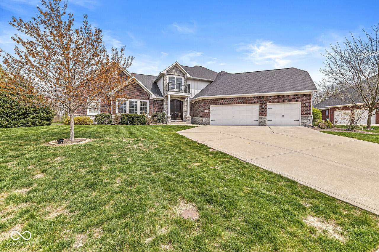 621 Foxboro Drive - Photo 1