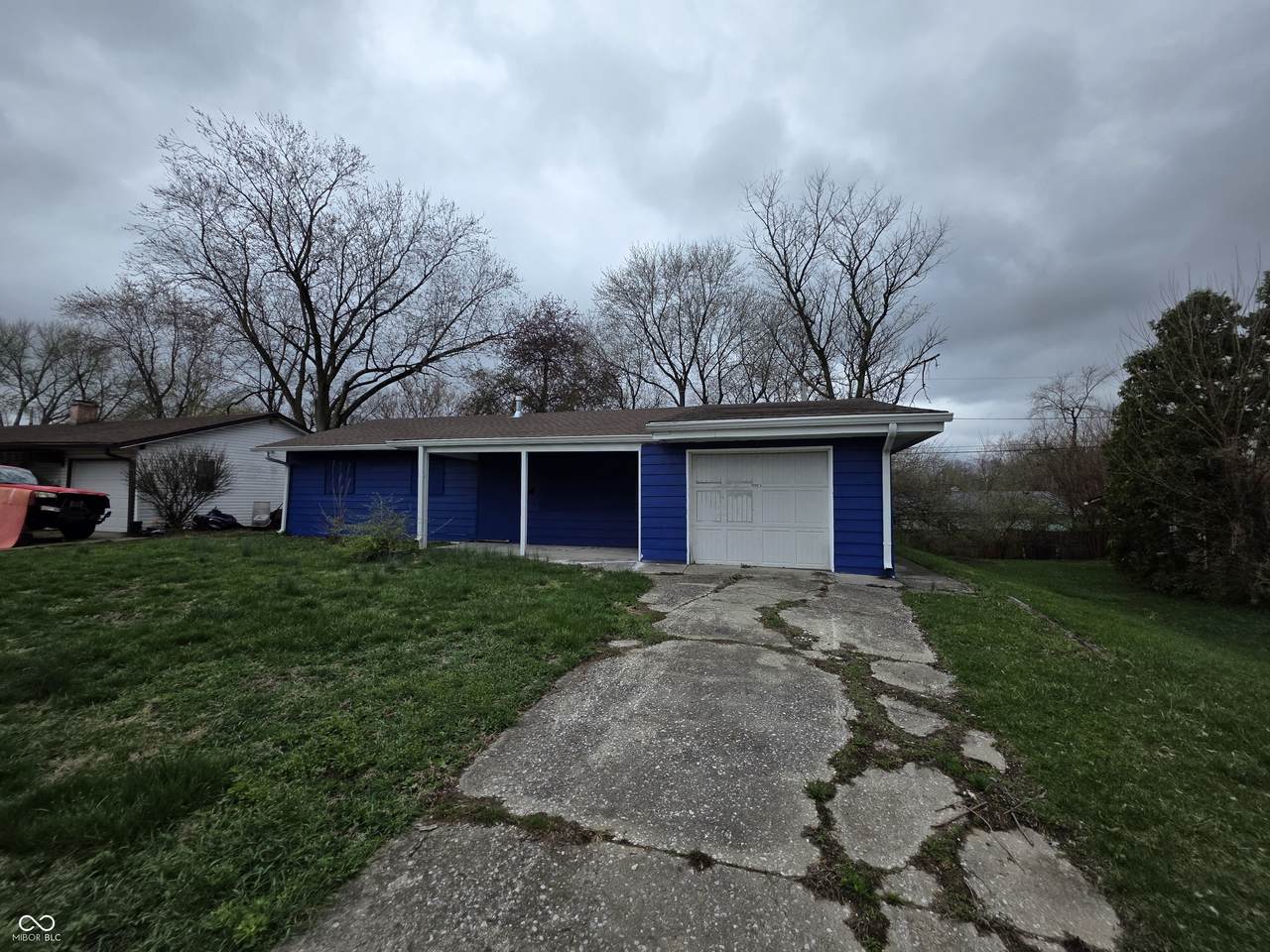 3162 Wallace Avenue - Photo 1