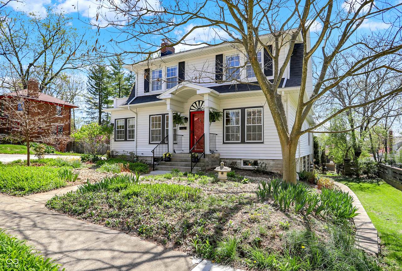 1120 1st Street - Photo 1