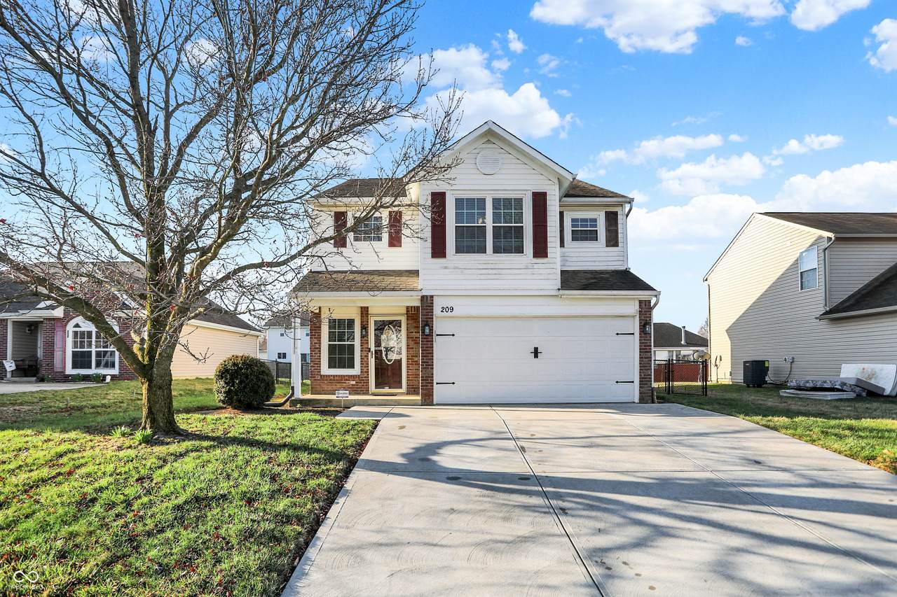 209 Allen Lane - Photo 1