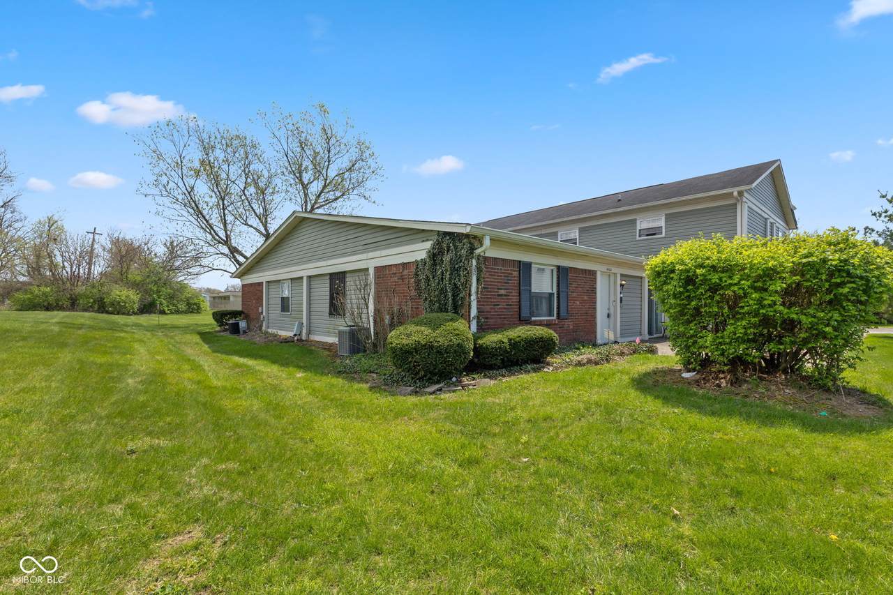4464 Four Seasons Circle - Photo 1