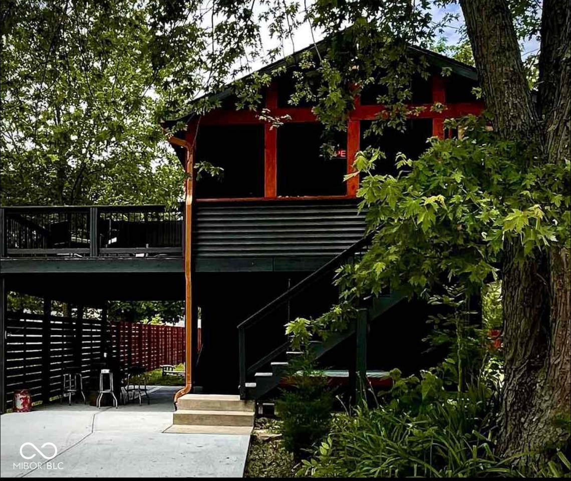 256 Riverwood Drive - Photo 1