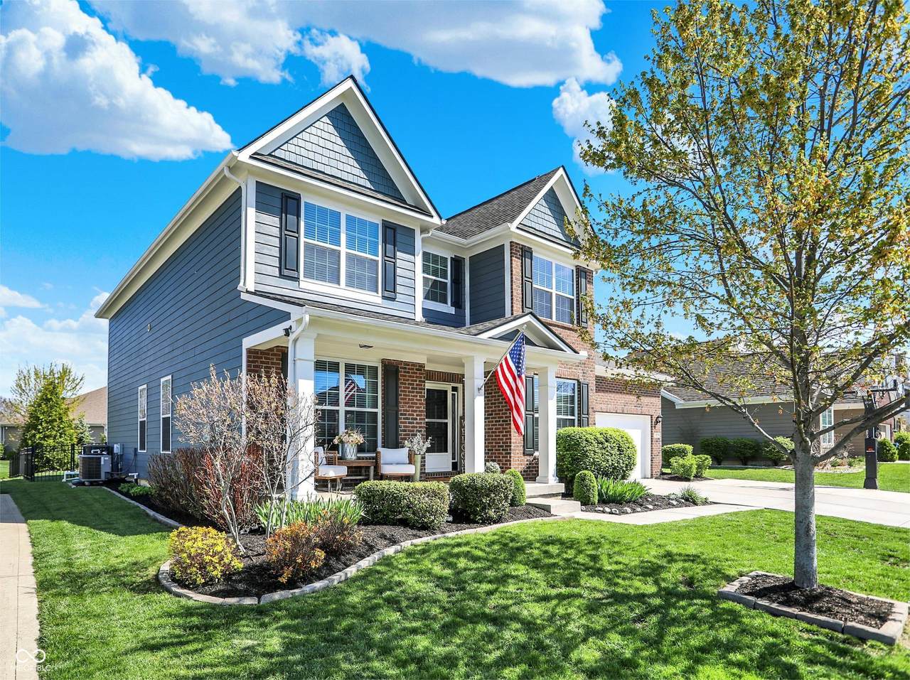 13836 Fieldcrest Drive - Photo 1