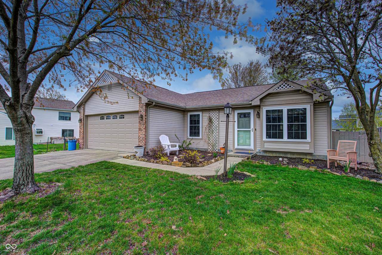 1910 Riverstone Court - Photo 1