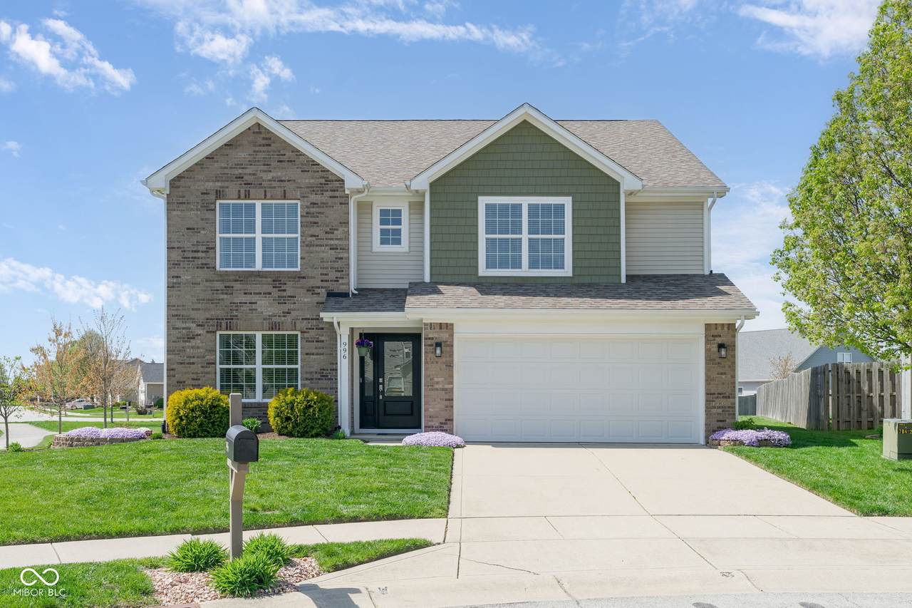 996 Denton Court - Photo 1