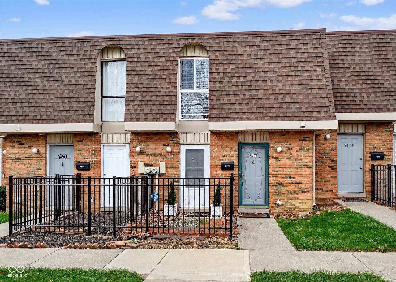 7472 Countrybrook Drive - Photo 1