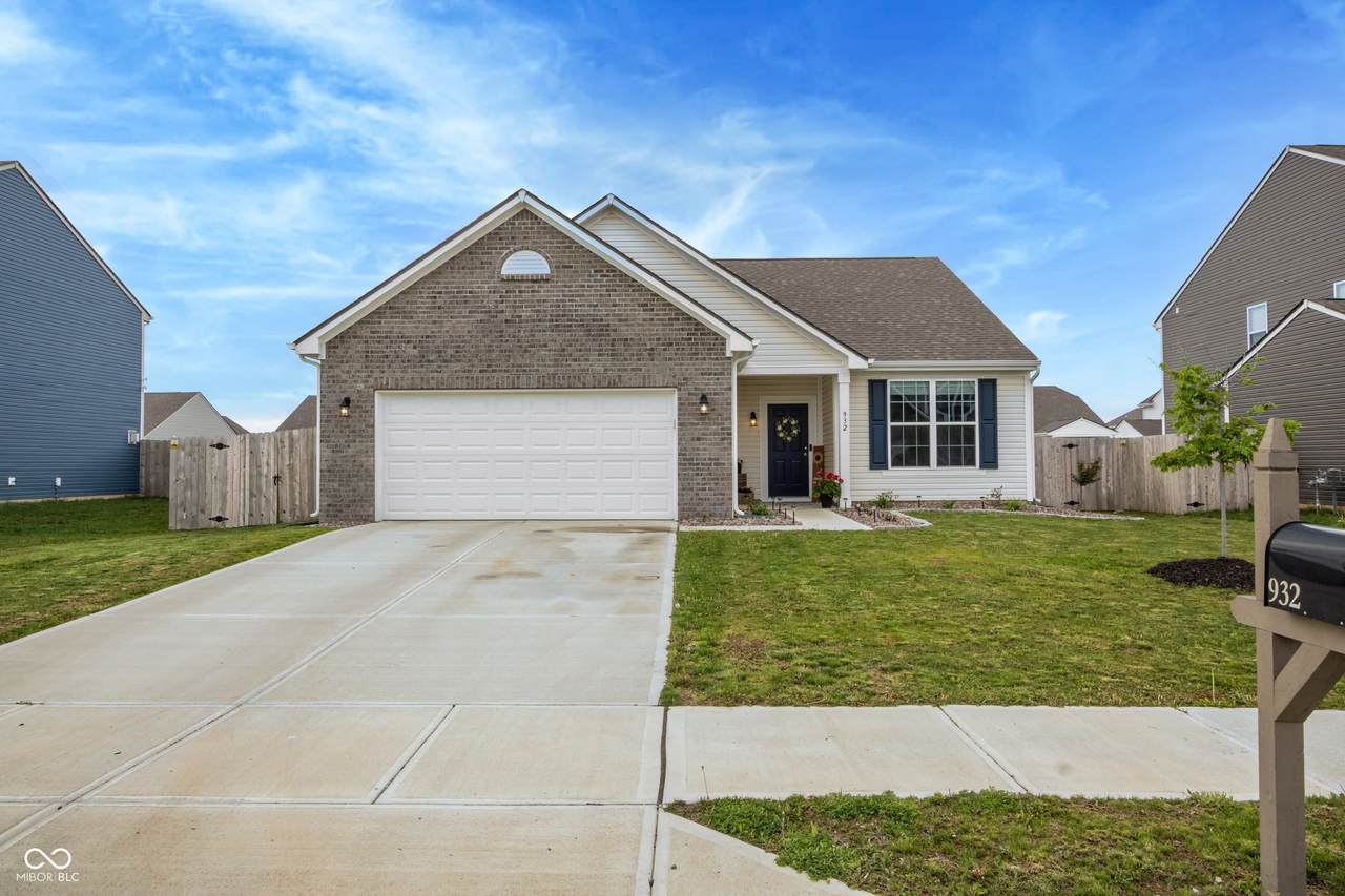 932 Sagittarius Avenue - Photo 1