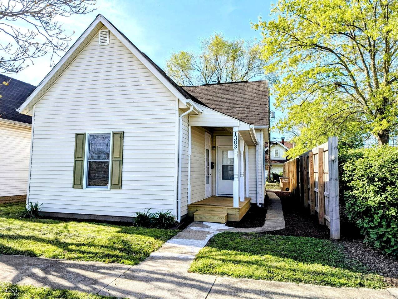 1303 9th Street - Photo 1