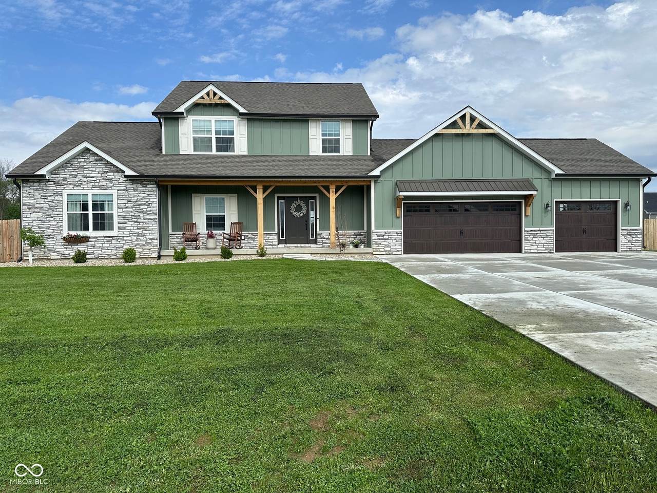 1344 Redwood Drive - Photo 1