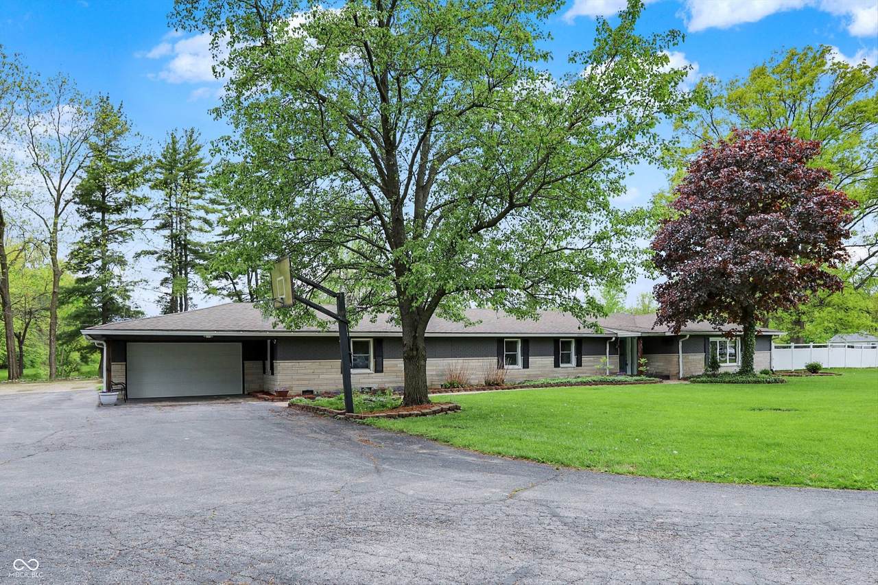 7425 Thompson Road - Photo 1