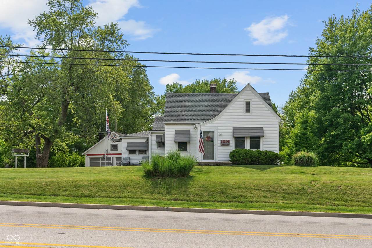 1214 Bloomington Street - Photo 1