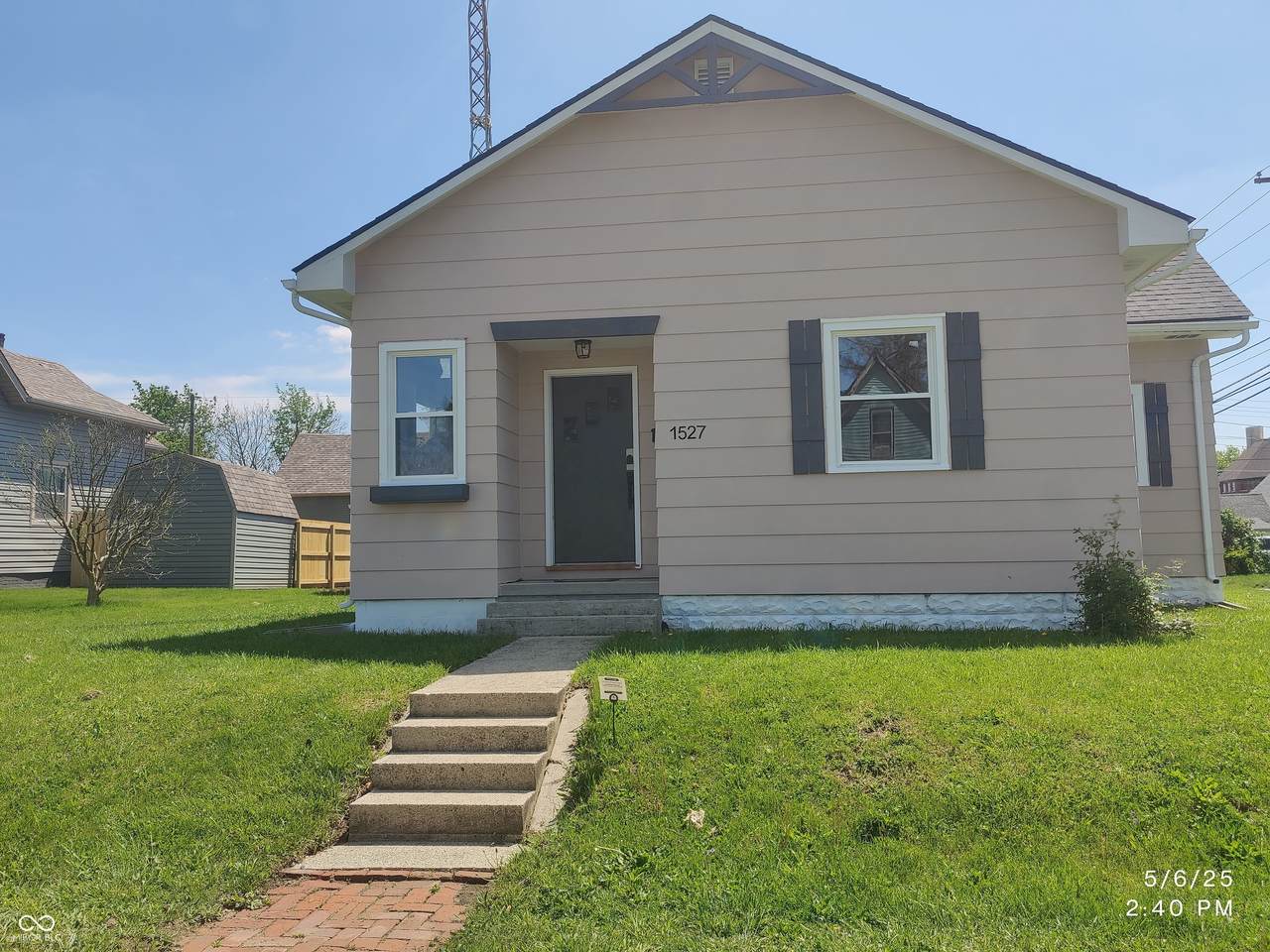 1527 C Street - Photo 1