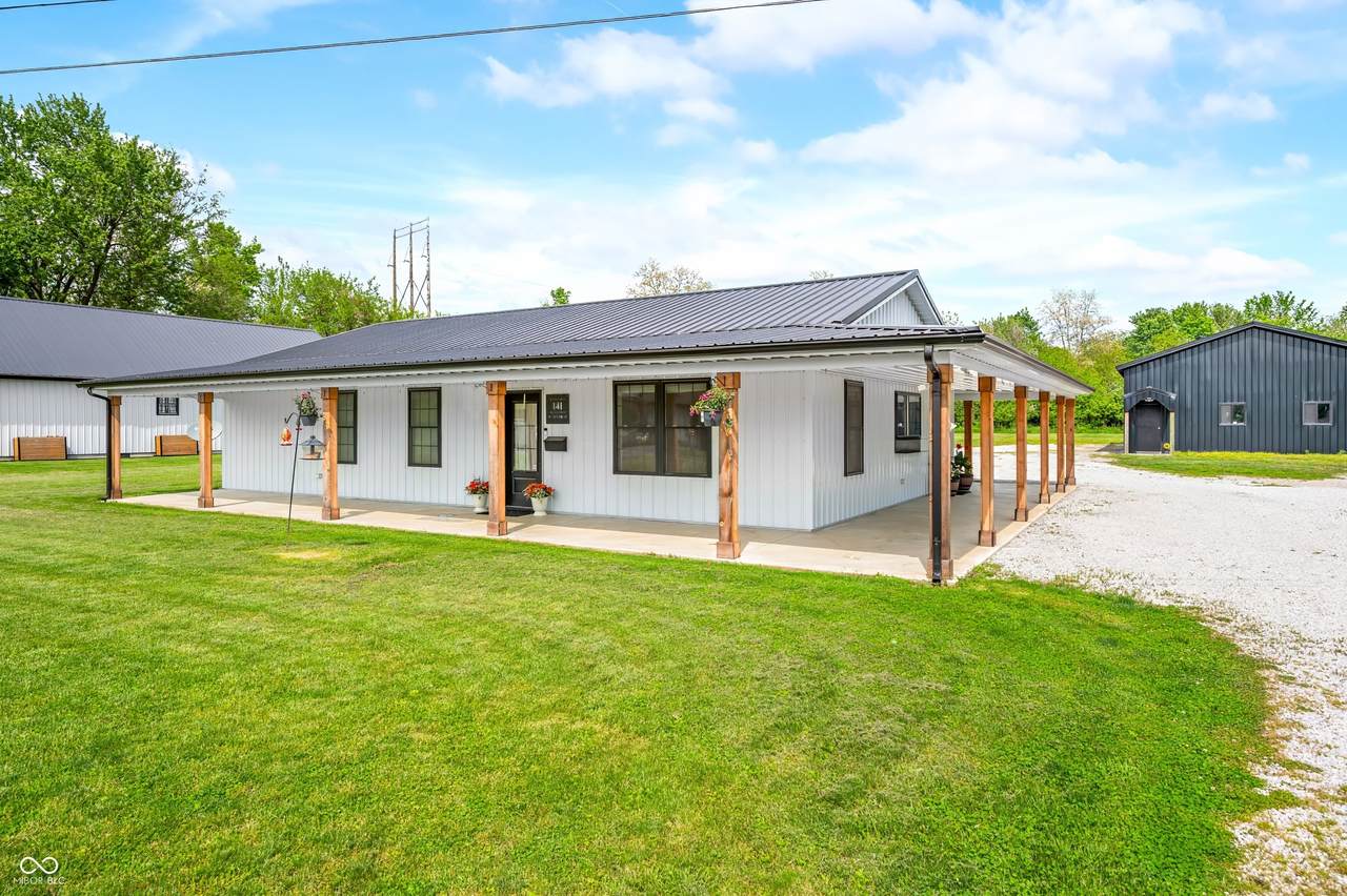 141 10th Street - Photo 1