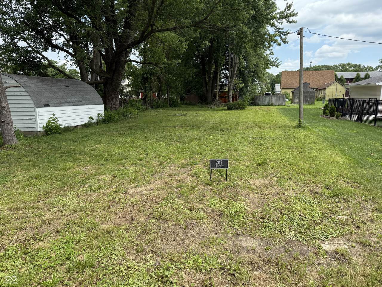 207 Buck Street - Photo 1