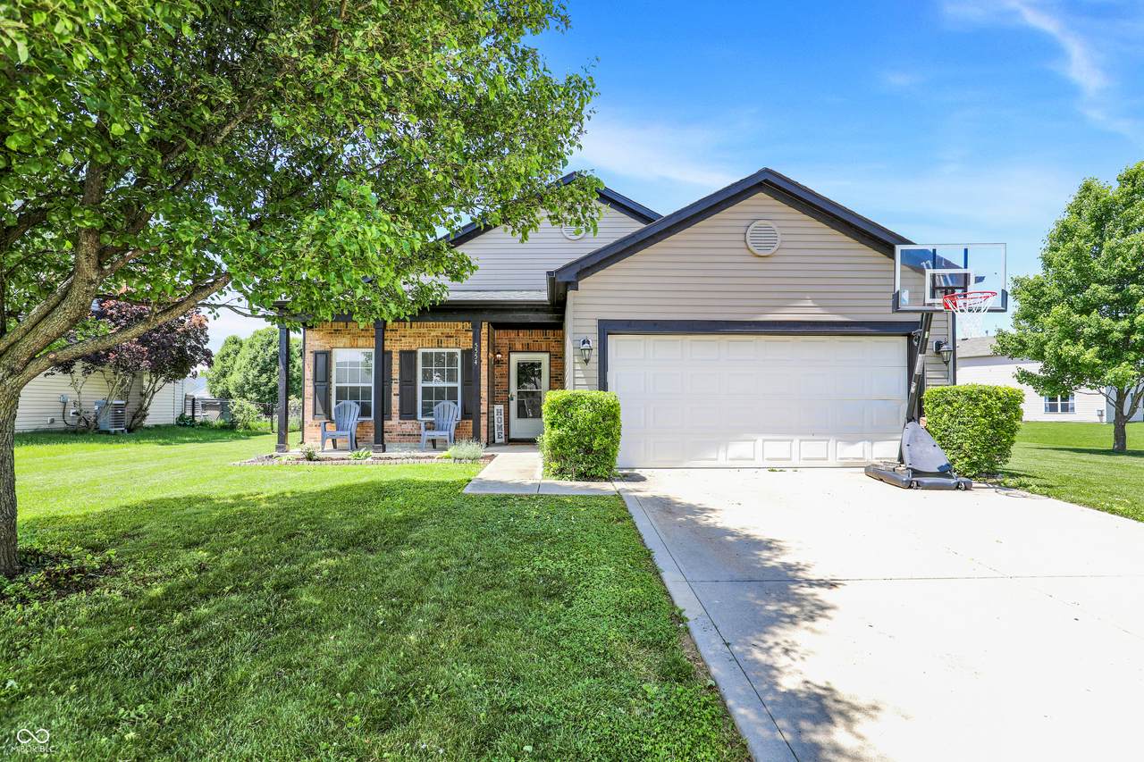5554 Jona Way - Photo 1