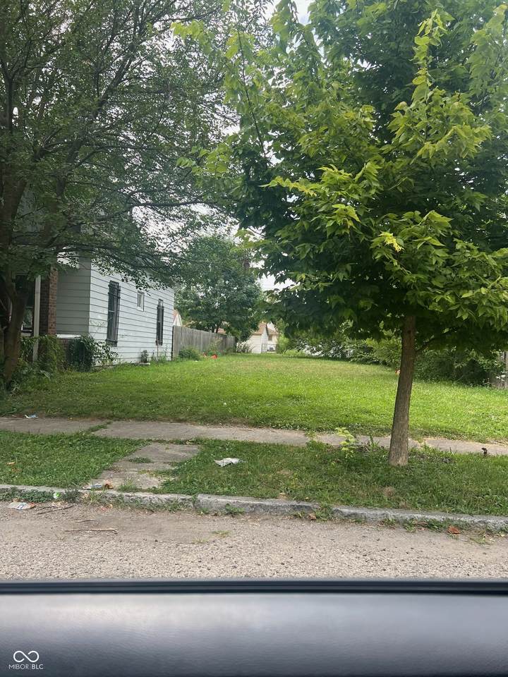 410 Grant Avenue - Photo 1