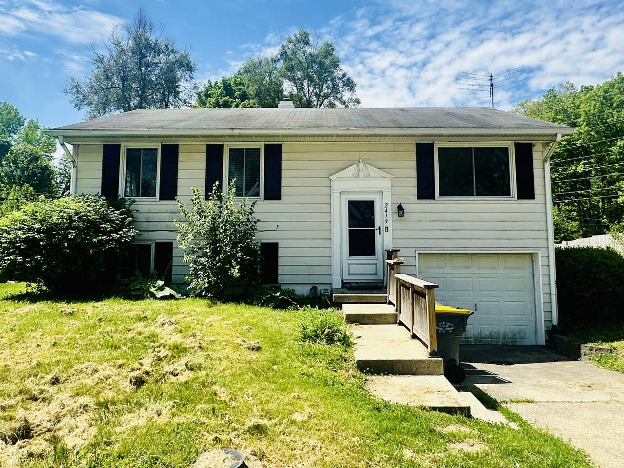 2419 Tamarack Place - Photo 1