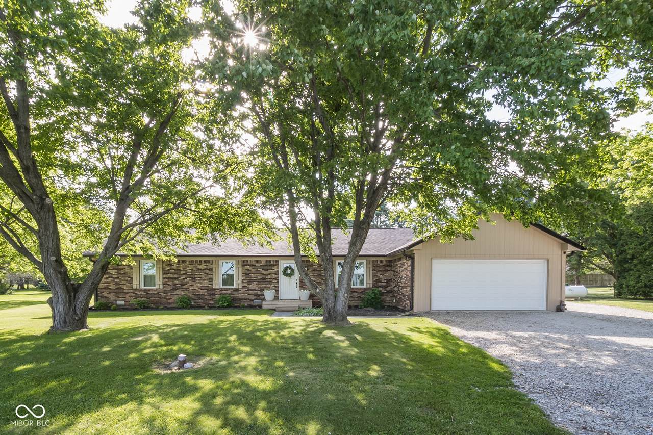 9390 State Road 39 - Photo 1