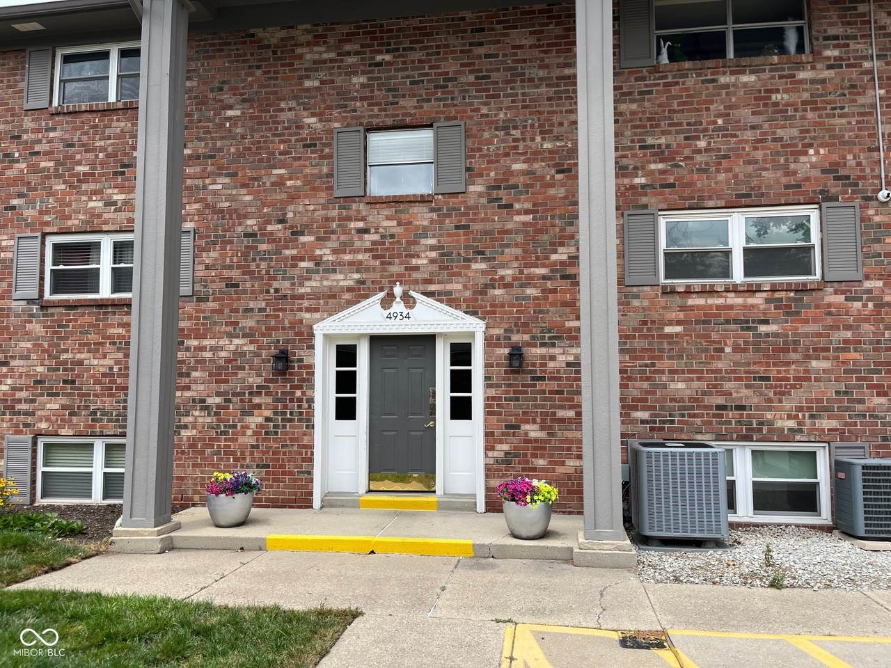 4934 Allisonville Road - Photo 1