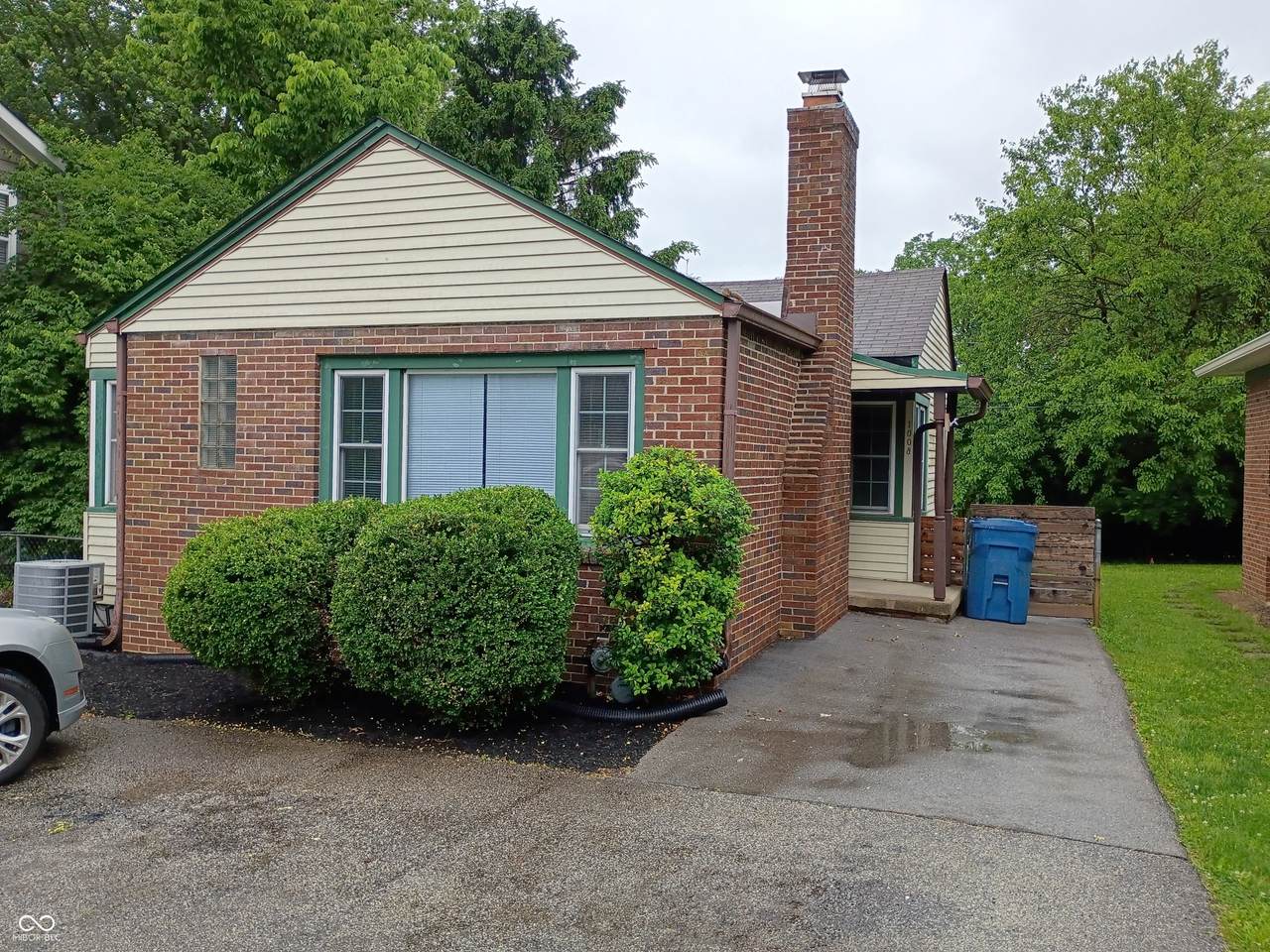 1008 61st Street - Photo 1