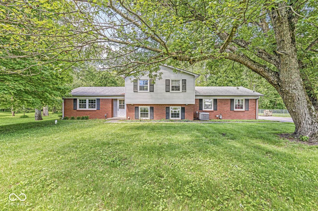 2346 State Road 39 - Photo 1