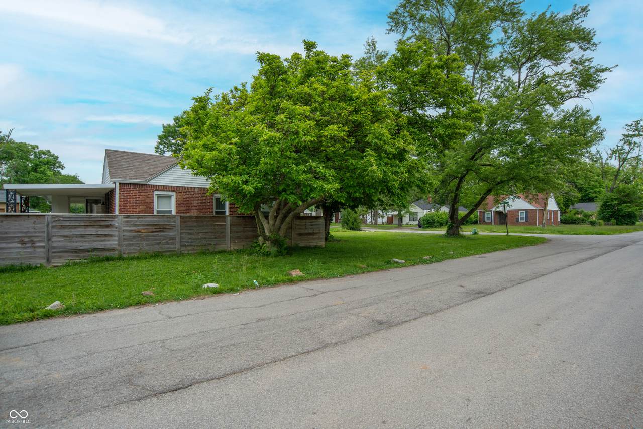 3602 Colorado Avenue - Photo 1