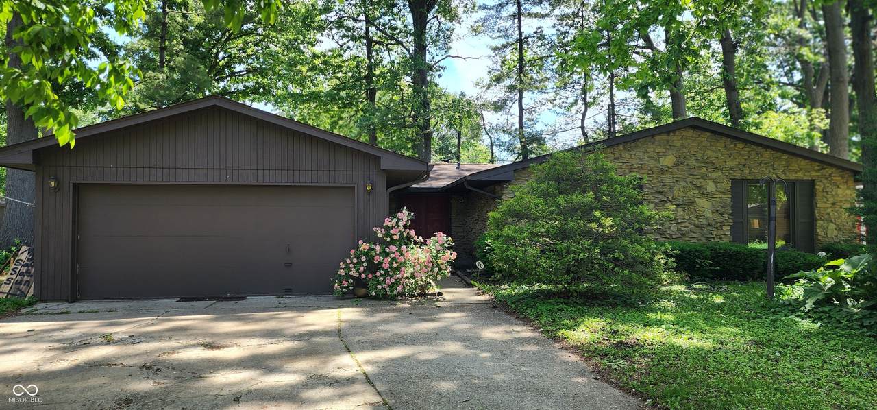 1619 Crest Court - Photo 1