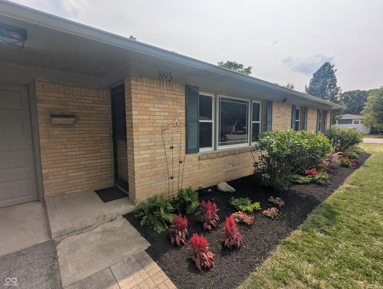 895 Poplar Street - Photo 1
