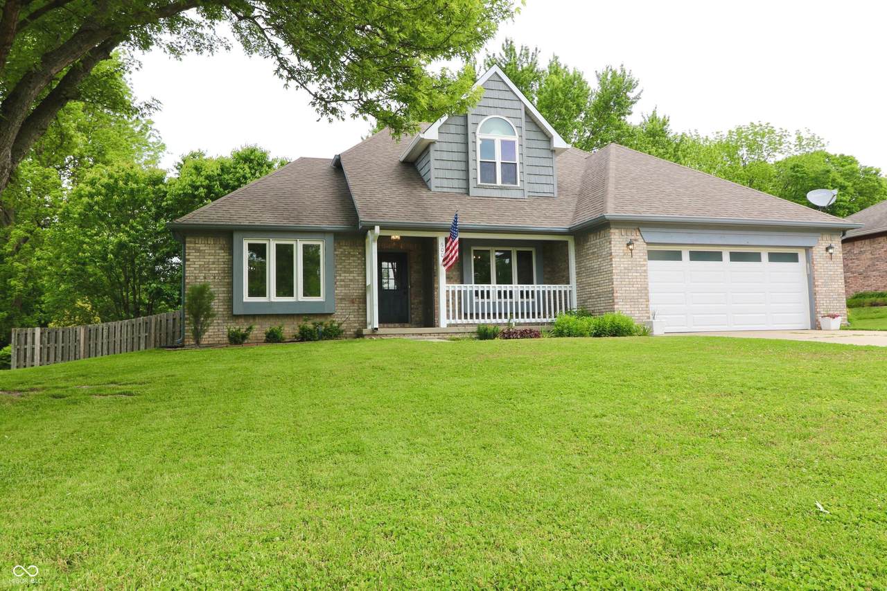 600 Ridgeway Court - Photo 1