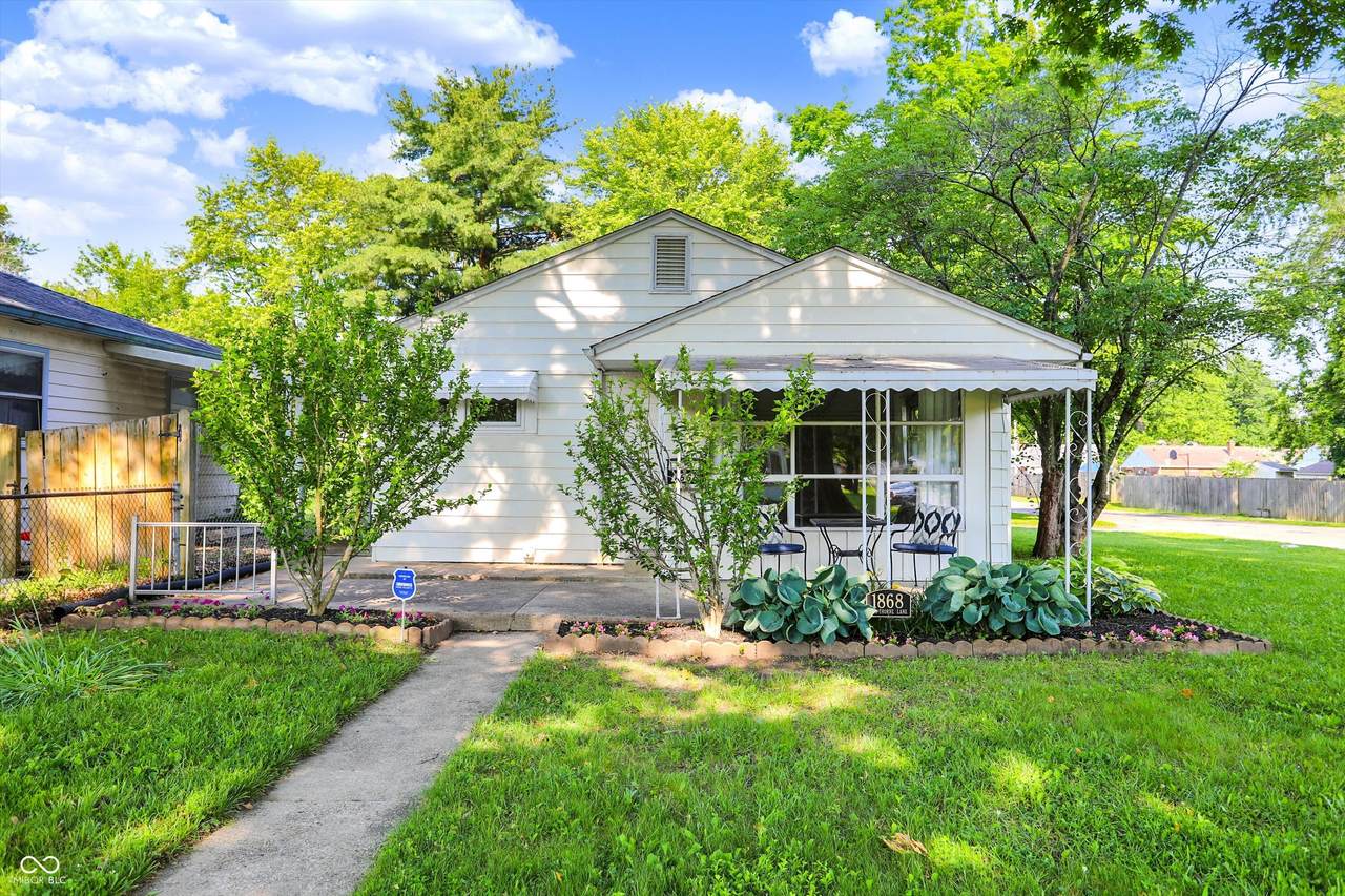 1868 Hawthorne Lane - Photo 1