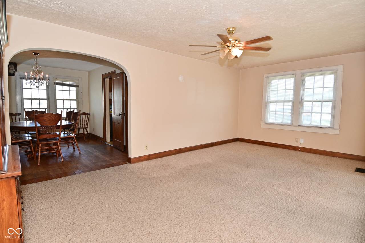 341 Barton Avenue - Photo 1
