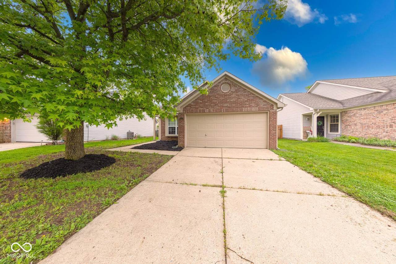 5633 Fox Glove Lane - Photo 1