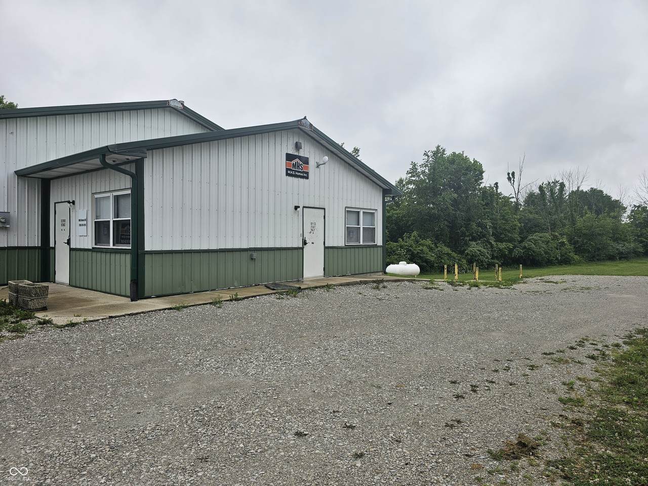 4446 County Road 450 - Photo 1